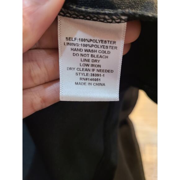 Monteau Los Angeles medium women's high neck blouse - Picture 6 of 8